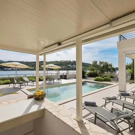 Villa Olive Bay Sutomiscica